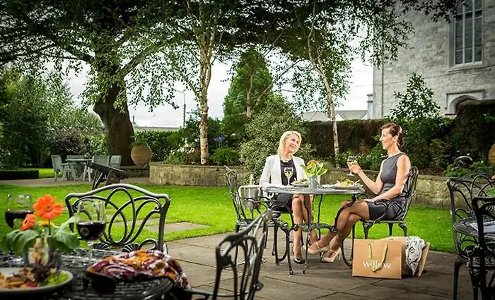 Hotel Old Ground Ennis