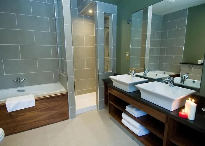 Old Ground Hotel 4*